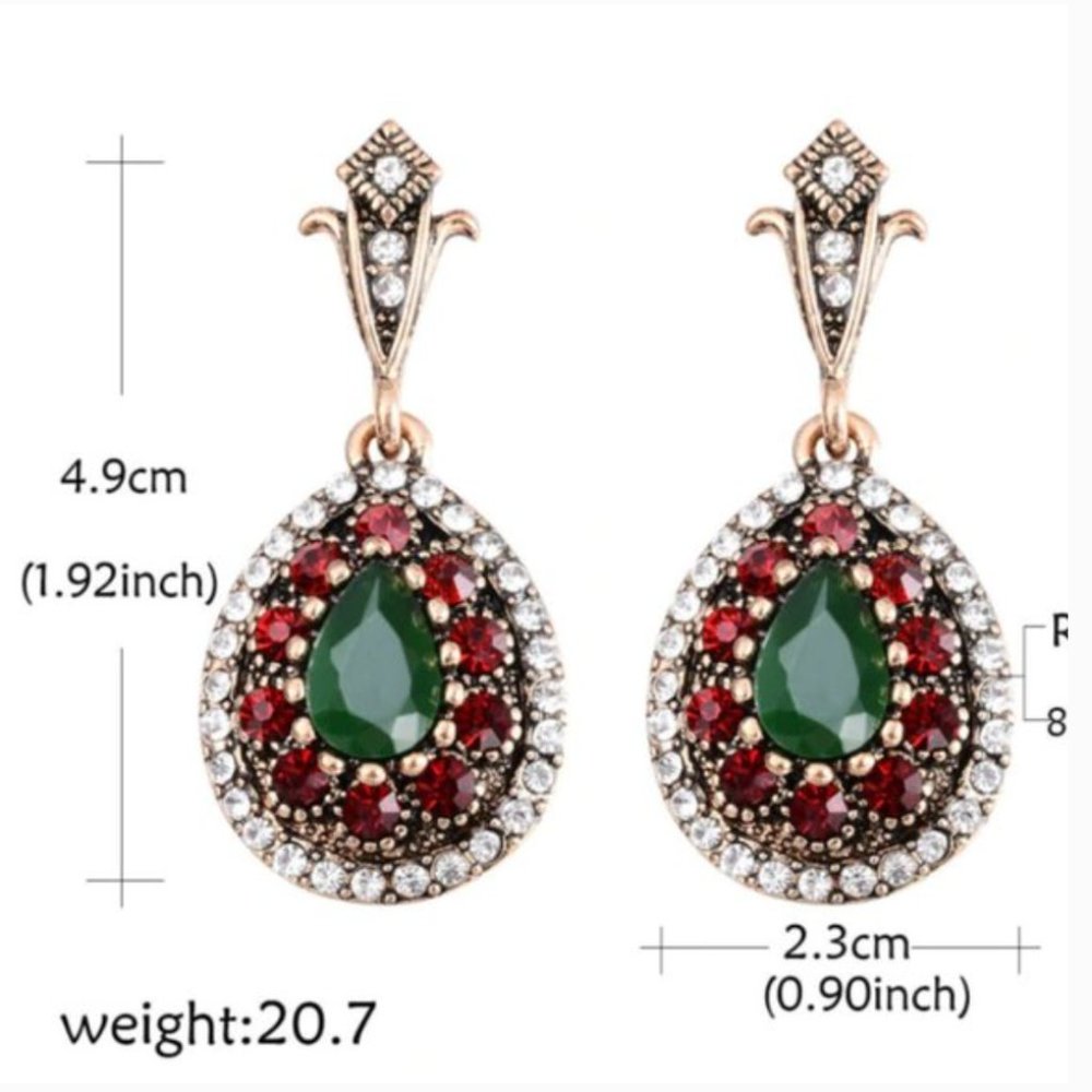 NEW Rhinestone Earrings - Picture 13 of 14